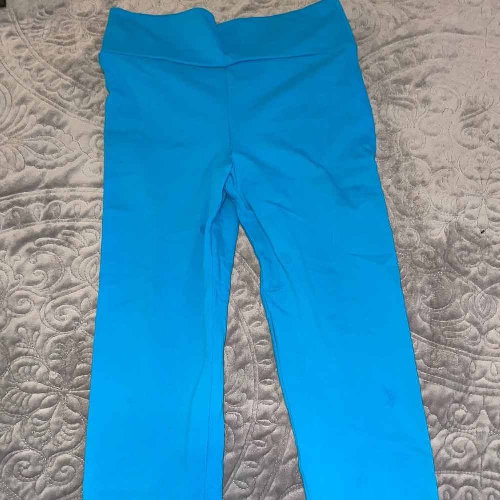 Celestial Bodiez booty contour leggings. Size small Capri